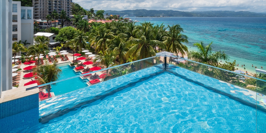  S Hotel, Jamaica